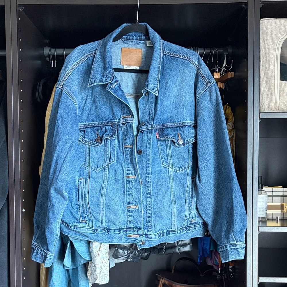 Levi’s 90s Trucker Jacket- Medium Wash